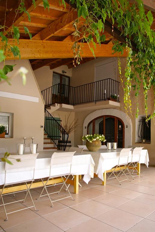 Hotel Le Vieux Platane Cairanne Exterior foto