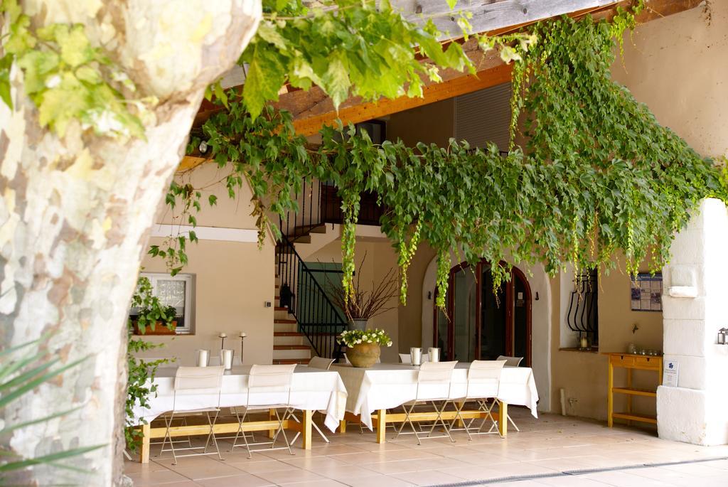 Hotel Le Vieux Platane Cairanne Exterior foto